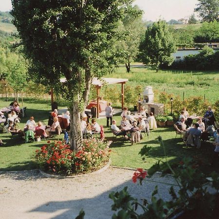 Cascina Rocca - Guest House Castiglione Falletto Ngoại thất bức ảnh