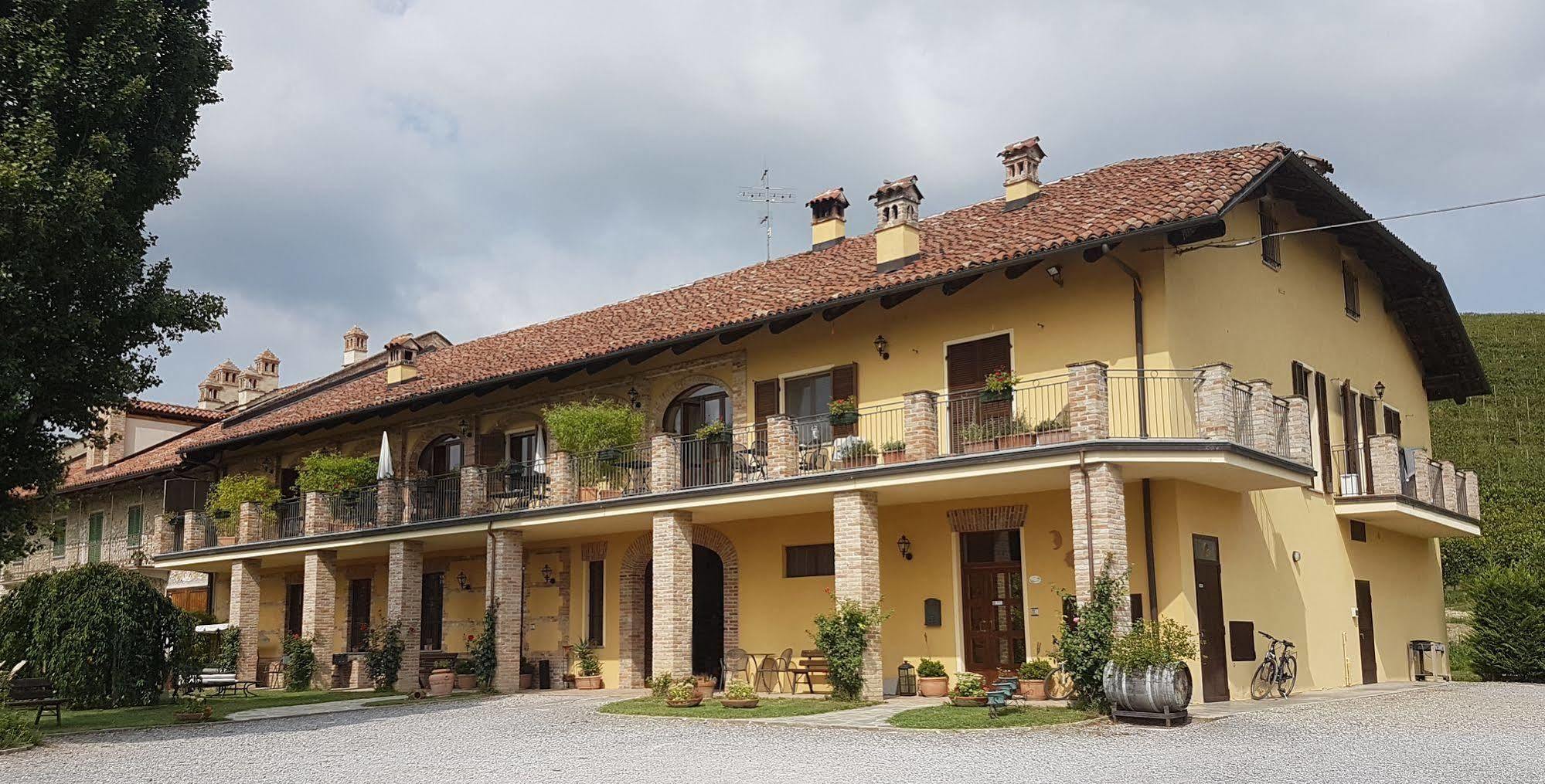 Cascina Rocca - Guest House Castiglione Falletto Ngoại thất bức ảnh