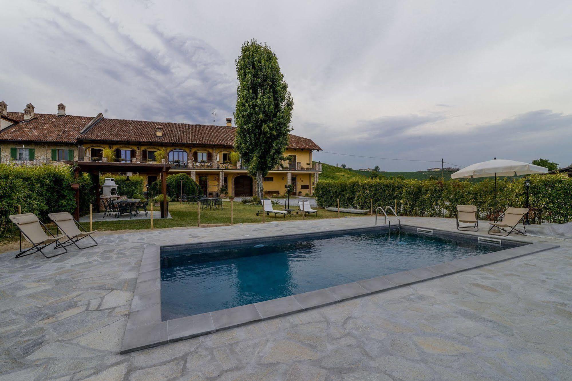 Cascina Rocca - Guest House Castiglione Falletto Ngoại thất bức ảnh